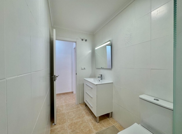 Återförsäljning - Lägenhet - Torrevieja - Torrevieja Centro