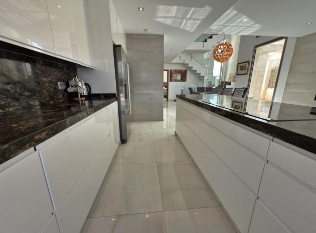 Wederverkoop - Villa - Orihuela - Villamartin