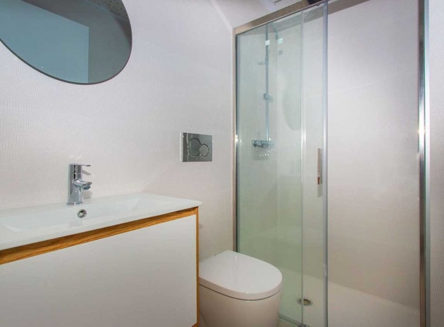 Resale - Apartment - Torrevieja - Torrevieja Centro