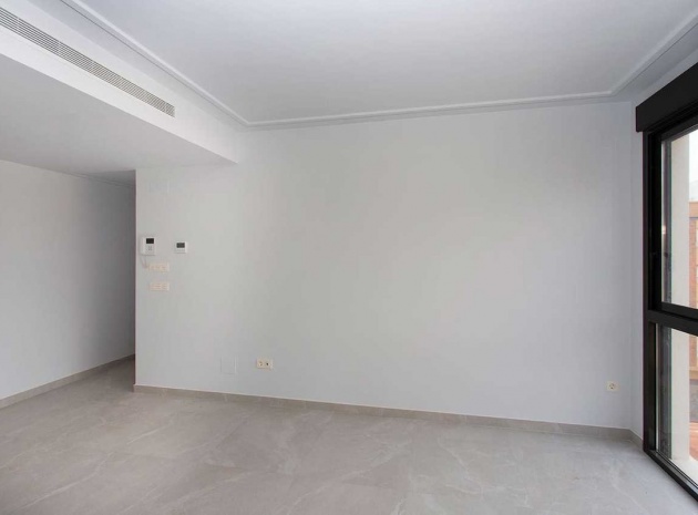 Resale - Apartment - Torrevieja - Torrevieja Centro