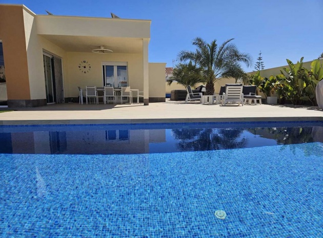 Resale - Villa - Torrevieja - Torrevieja Centro