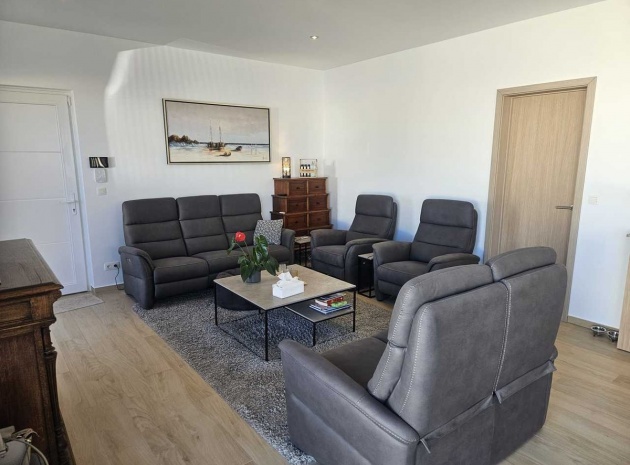 Resale - Villa - Torrevieja - Torrevieja Centro