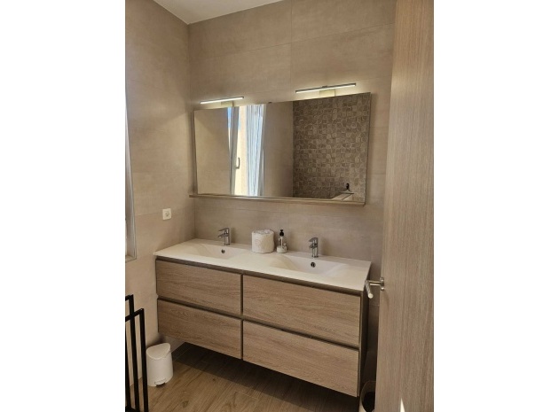 Resale - Villa - Torrevieja - Torrevieja Centro