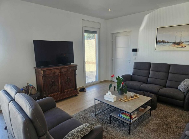 Resale - Villa - Torrevieja - Torrevieja Centro