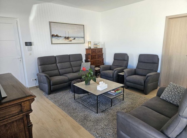Resale - Villa - Torrevieja - Torrevieja Centro