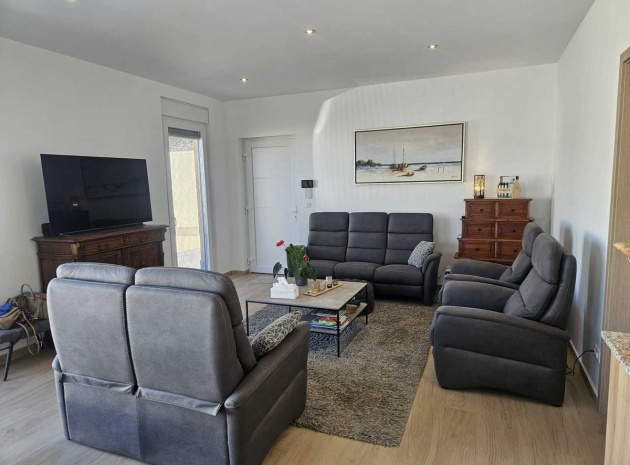 Resale - Villa - Torrevieja - Torrevieja Centro