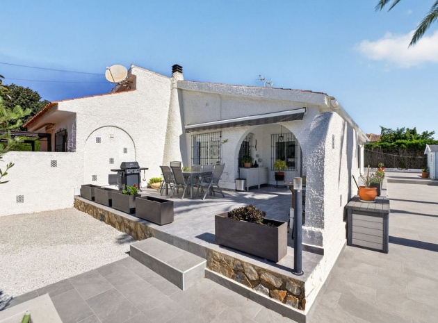 Resale - Villa - Torrevieja - Torrevieja Centro