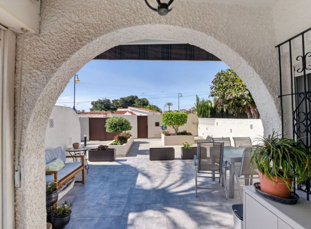 Resale - Villa - Torrevieja - Torrevieja Centro