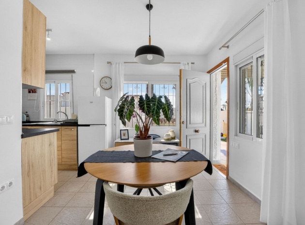 Resale - Villa - Torrevieja - Torrevieja Centro