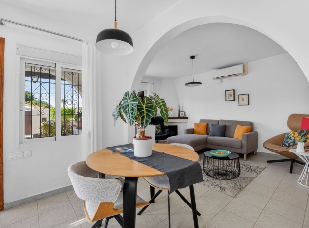 Resale - Villa - Torrevieja - Torrevieja Centro