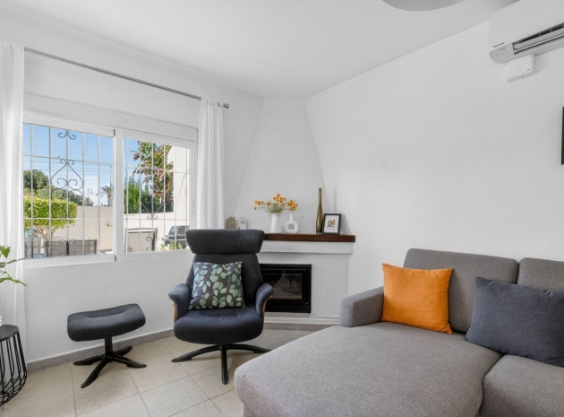 Resale - Villa - Torrevieja - Torrevieja Centro