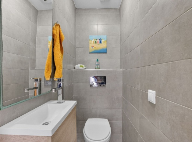 Resale - Villa - Torrevieja - Torrevieja Centro