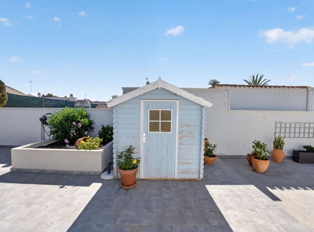 Resale - Villa - Torrevieja - Torrevieja Centro