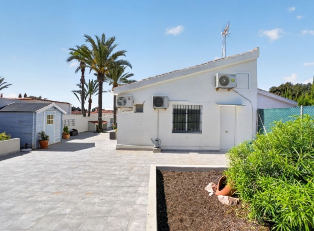 Resale - Villa - Torrevieja - Torrevieja Centro
