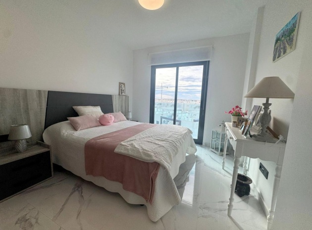 Resale - Villa - Guardamar del Segura - Urbanización El Raso