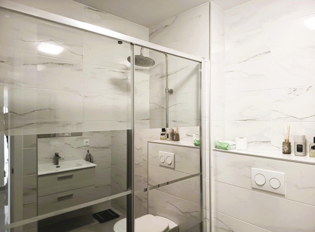 Wiederverkauf - Wohnung - Torrevieja - Torrevieja Centro