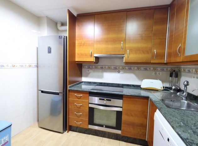 Resale - Apartment - Torrevieja - Torrevieja Centro