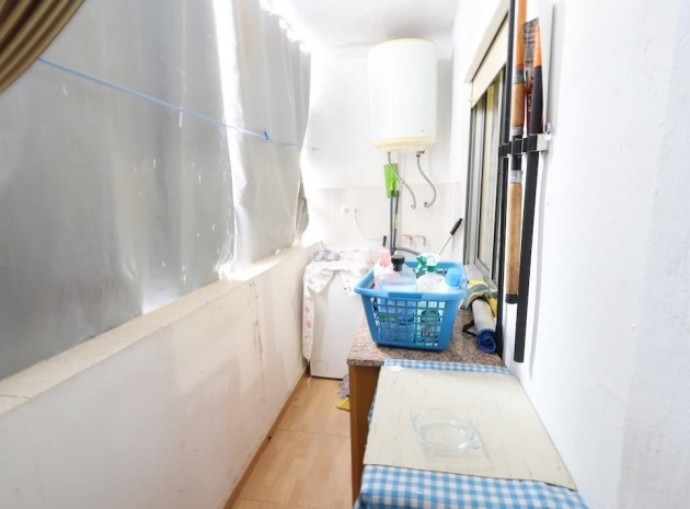 Resale - Apartment - Torrevieja - Torrevieja Centro