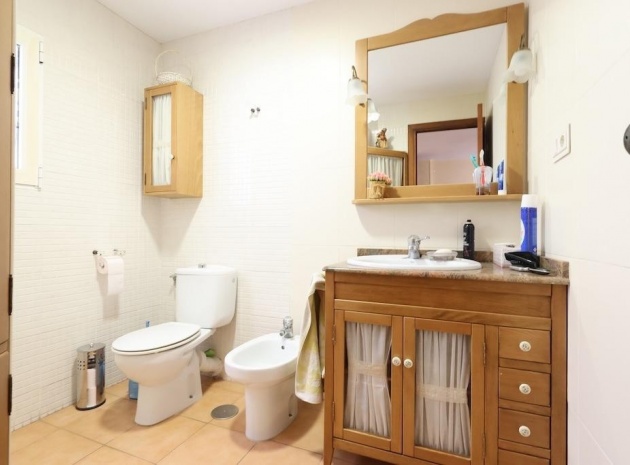 Resale - Apartment - Torrevieja - Torrevieja Centro