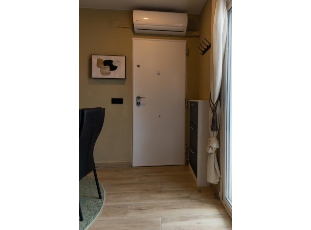 Resale - Apartment - Torrevieja - Torrevieja Centro
