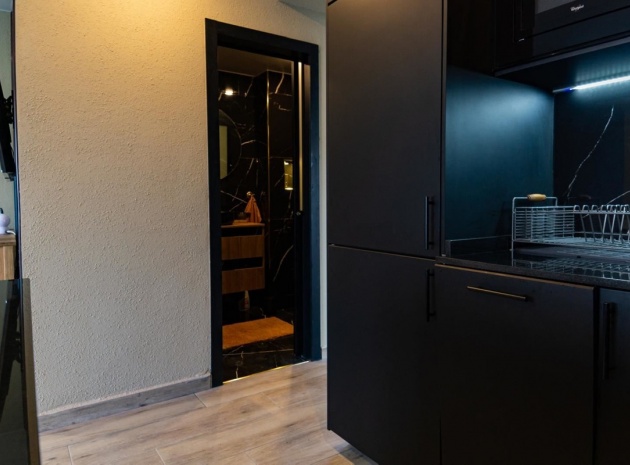 Resale - Apartment - Torrevieja - Torrevieja Centro