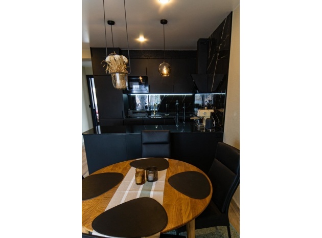 Resale - Apartment - Torrevieja - Torrevieja Centro