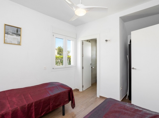Återförsäljning - Villa - Orihuela - Playa Flamenca