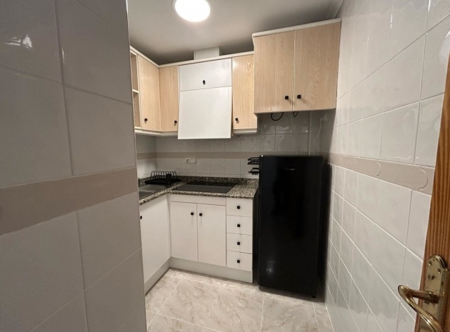 Resale - Apartment - Torrevieja - Torrevieja Centro