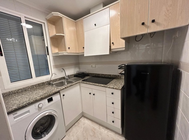 Resale - Apartment - Torrevieja - Torrevieja Centro