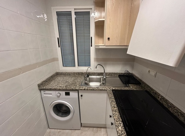 Resale - Apartment - Torrevieja - Torrevieja Centro