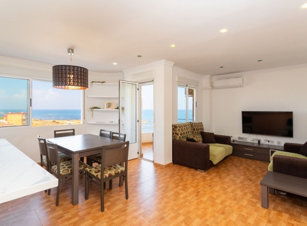 Återförsäljning - Lägenhet - Torrevieja - La Mata