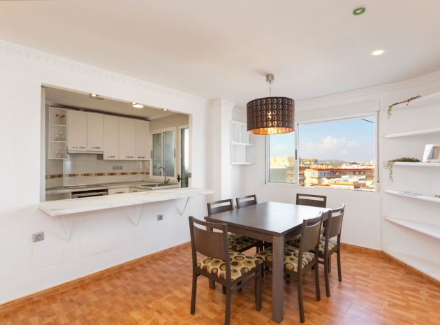 Återförsäljning - Lägenhet - Torrevieja - La Mata