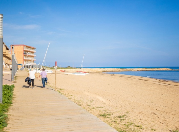 Återförsäljning - Lägenhet - Torrevieja - La Mata