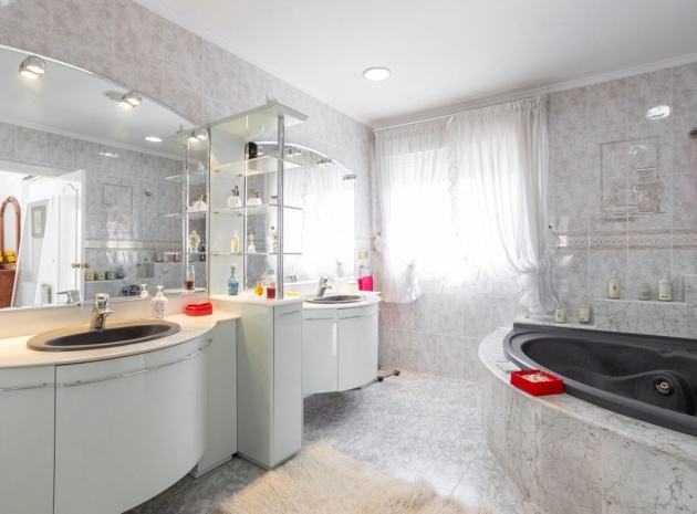 Wederverkoop - Villa - Orihuela - Villamartin