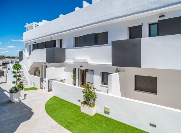 Resale - Apartment - Torrevieja - Torrevieja Centro