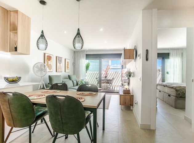 Resale - Apartment - Torrevieja - Torrevieja Centro