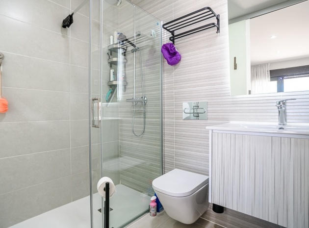 Resale - Apartment - Torrevieja - Torrevieja Centro