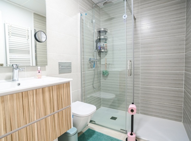Resale - Apartment - Torrevieja - Torrevieja Centro