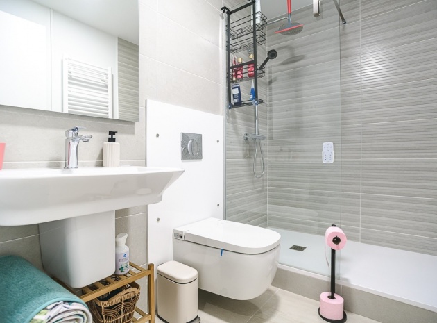 Resale - Apartment - Torrevieja - Torrevieja Centro