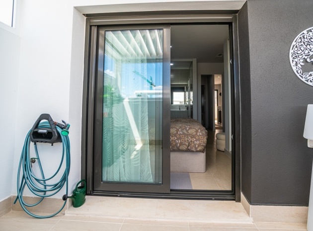 Resale - Apartment - Torrevieja - Torrevieja Centro