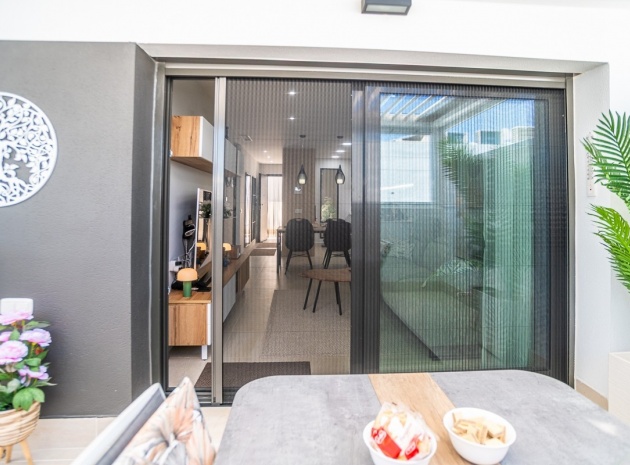 Resale - Apartment - Torrevieja - Torrevieja Centro