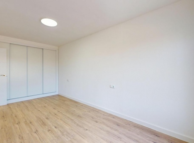 Wiederverkauf - Wohnung - Villamartin