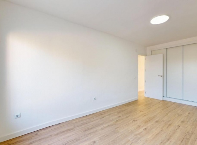 Wiederverkauf - Wohnung - Villamartin