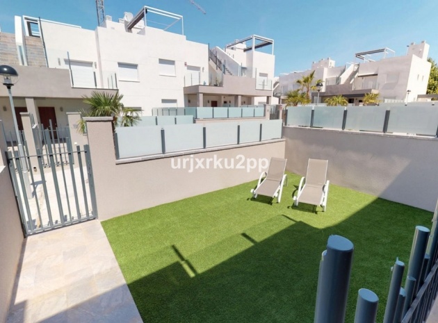 Resale - Apartment - Torrevieja - Aguas Nuevas