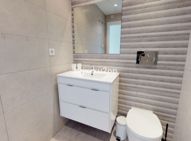 Resale - Apartment - Torrevieja - Aguas Nuevas