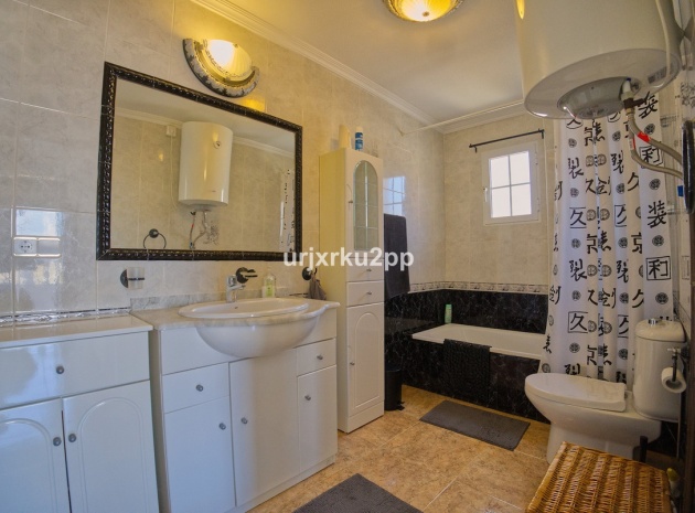 Wiederverkauf - Villa - Torrevieja - Torrevieja Centro
