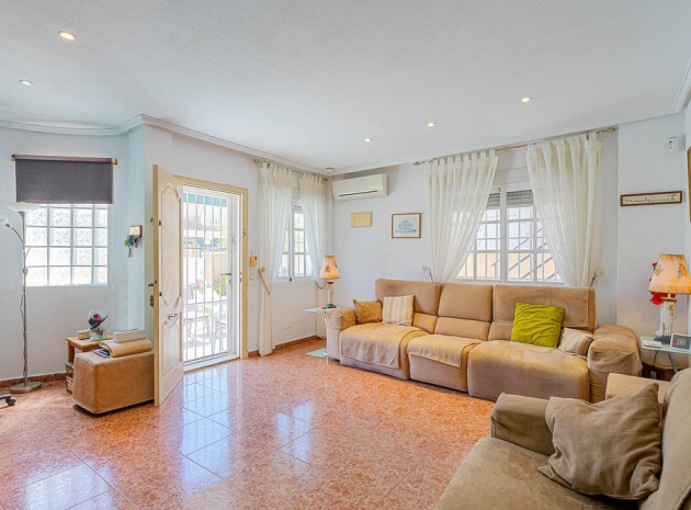 Resale - Villa - Punta Prima