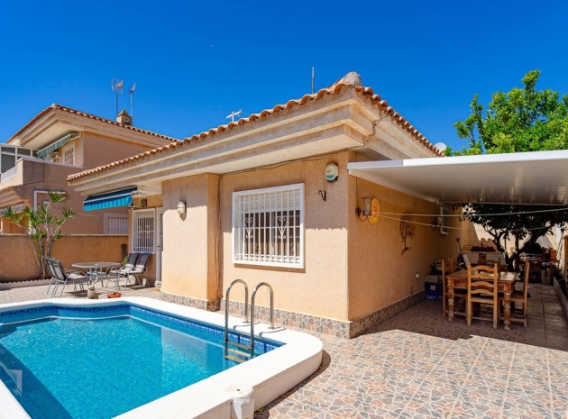 Resale - Villa - Punta Prima