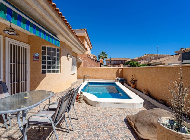 Resale - Villa - Punta Prima