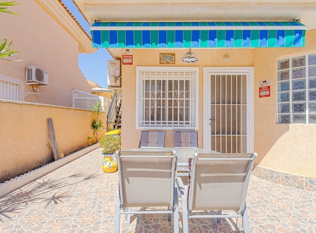 Resale - Villa - Punta Prima